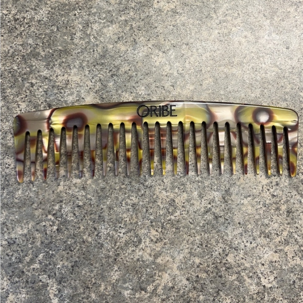 Oribe Italian Resin Comb